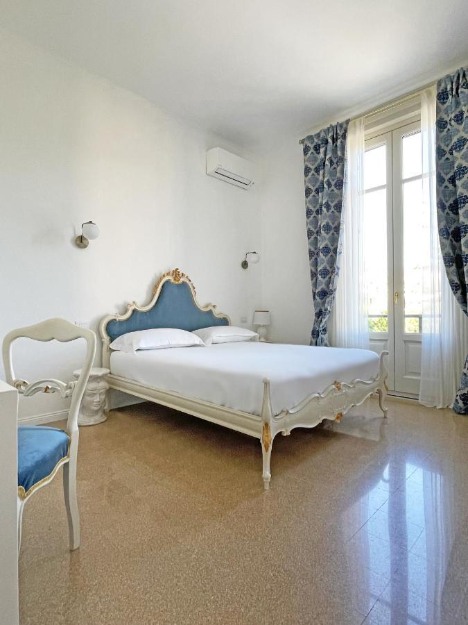 Isola - Smart Aparthotel Мессина Экстерьер фото