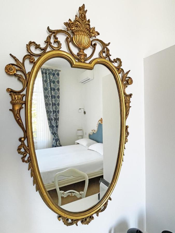 Isola - Smart Aparthotel Мессина Экстерьер фото