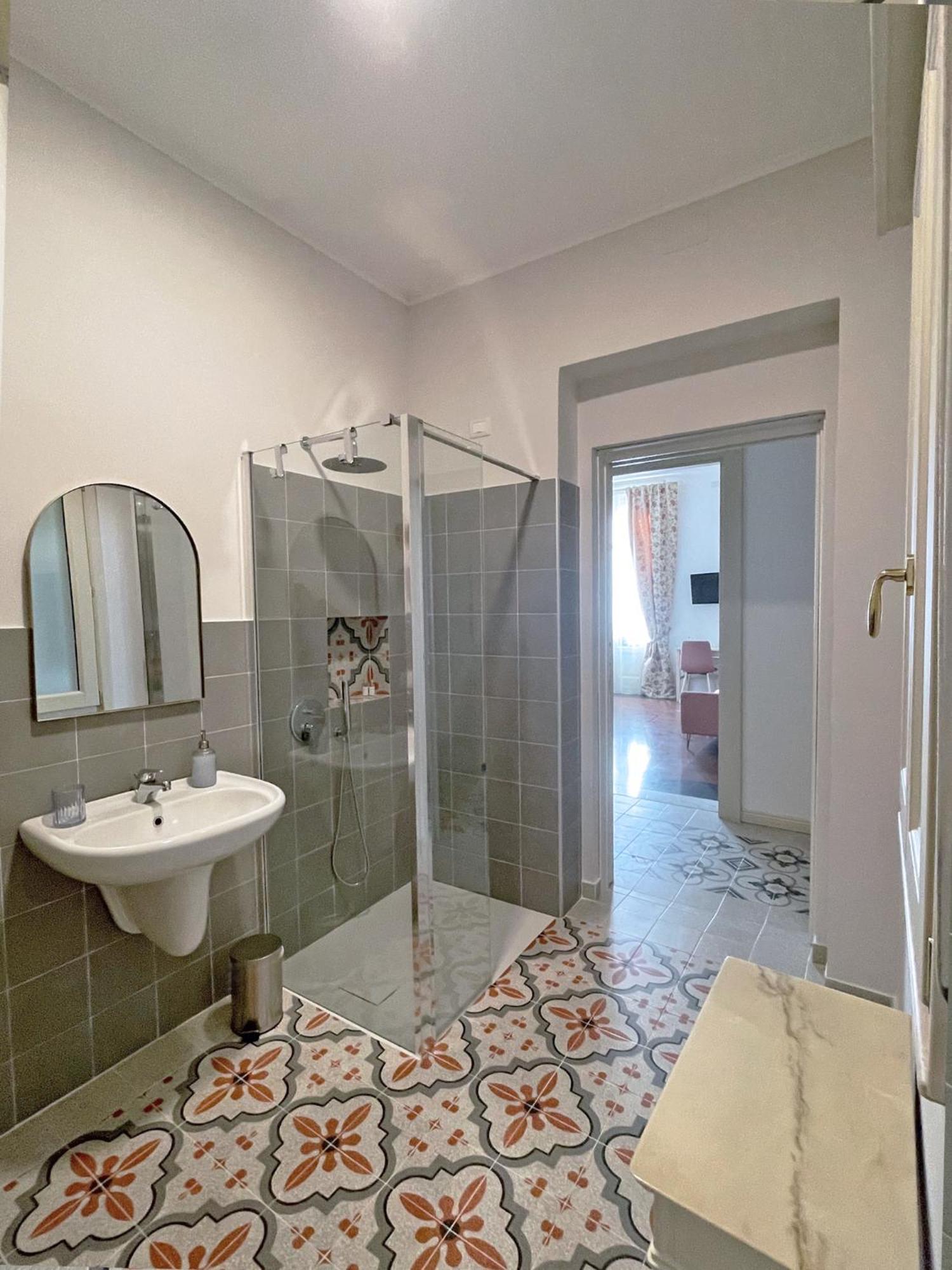 Isola - Smart Aparthotel Мессина Экстерьер фото